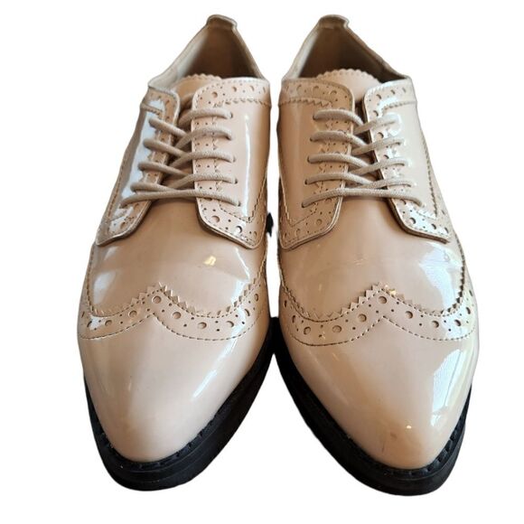 GUNMETAL Marushka Ivory Patent Leather Wingtip Oxford Sneakers Size 6.5 - Picture 2 of 5
